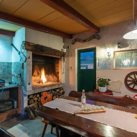 Apartment In With Balcony, Air Conditioning, Wifi, Washing Machine 4928-10 Porec