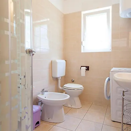 Lejlighed In With Balcony, Air Conditioning, Wifi, Washing Machine 4928-10 *