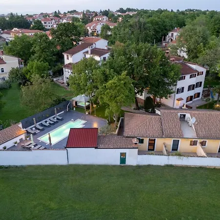 In With Balcony, Air Conditioning, Wifi, Washing Machine 4928-10 Lejlighed